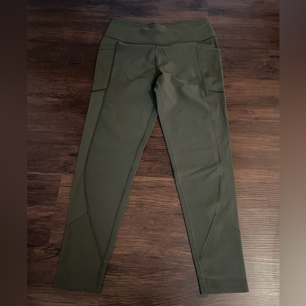 Victoria‎ Sport Olive Green Leggings Medium